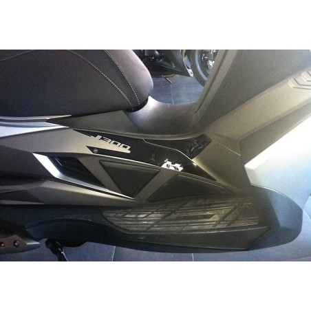 2 ADESIVI gel 3D PROTEZIONI PEDANE compatibili per J 300 SCOOTER KAWASAKI J300